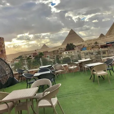 New King Pyramids Inn